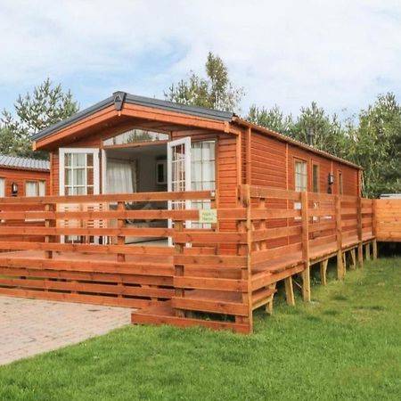 Angie'S Haven, Superb 2 Bedroom Lodge With Hot Tub - Sleeps 6 - Felmoor Park Morpeth Extérieur photo