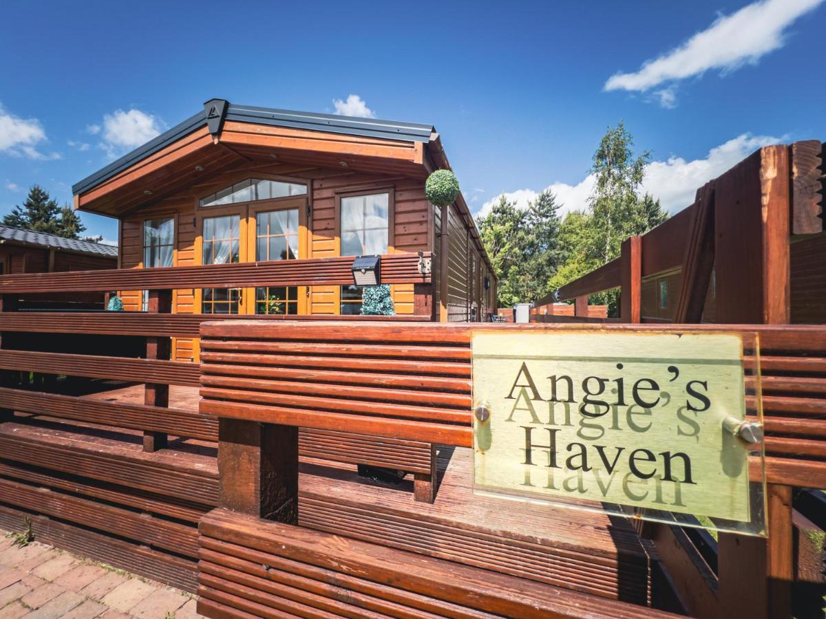 Angie'S Haven, Superb 2 Bedroom Lodge With Hot Tub - Sleeps 6 - Felmoor Park Morpeth Extérieur photo