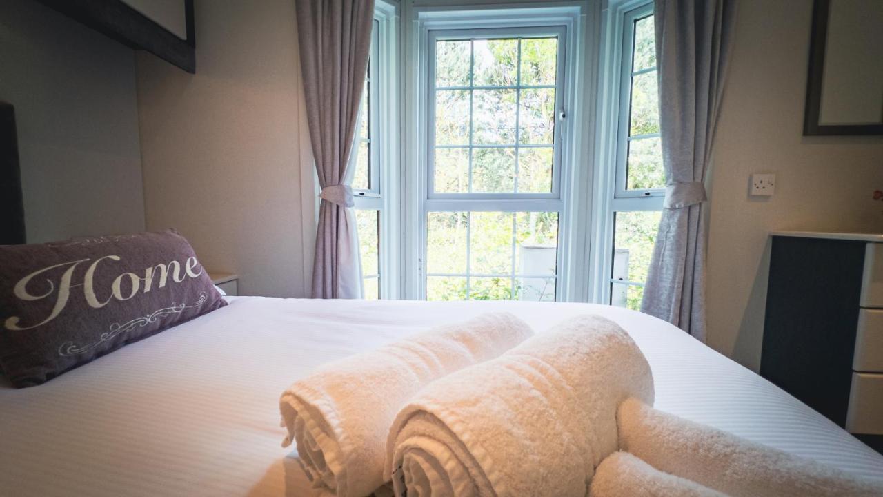 Angie'S Haven, Superb 2 Bedroom Lodge With Hot Tub - Sleeps 6 - Felmoor Park Morpeth Extérieur photo